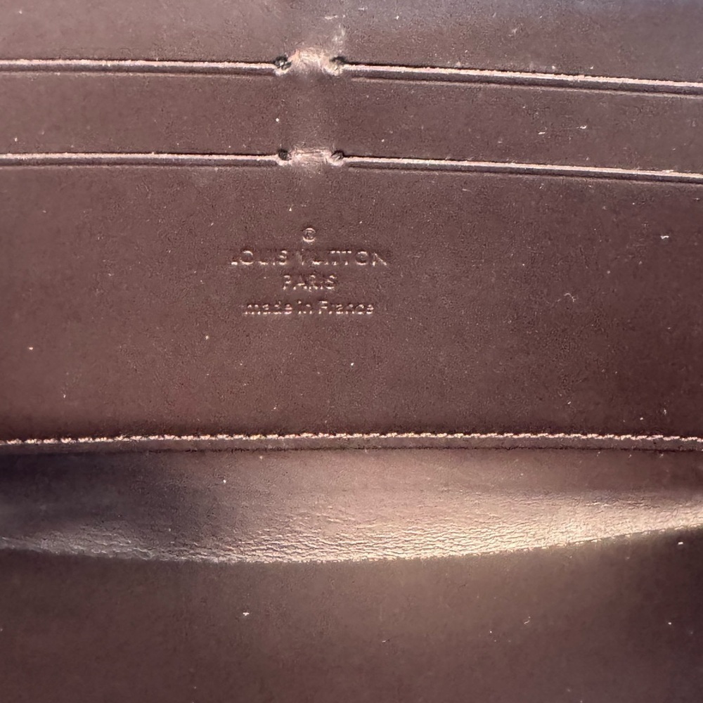 AUTHENTIC Louis Vuitton Zipper Wallet in Burgundy Vernis - Picture 6 of 6